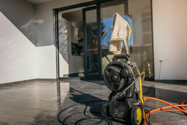 Best Fence Cleaning  in Olivarez, TX
